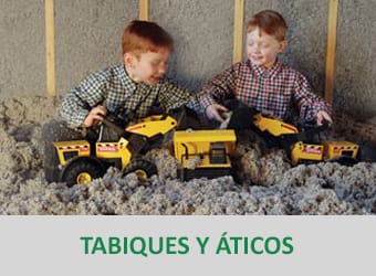 Aislación de tabiques y áticos con celulosa